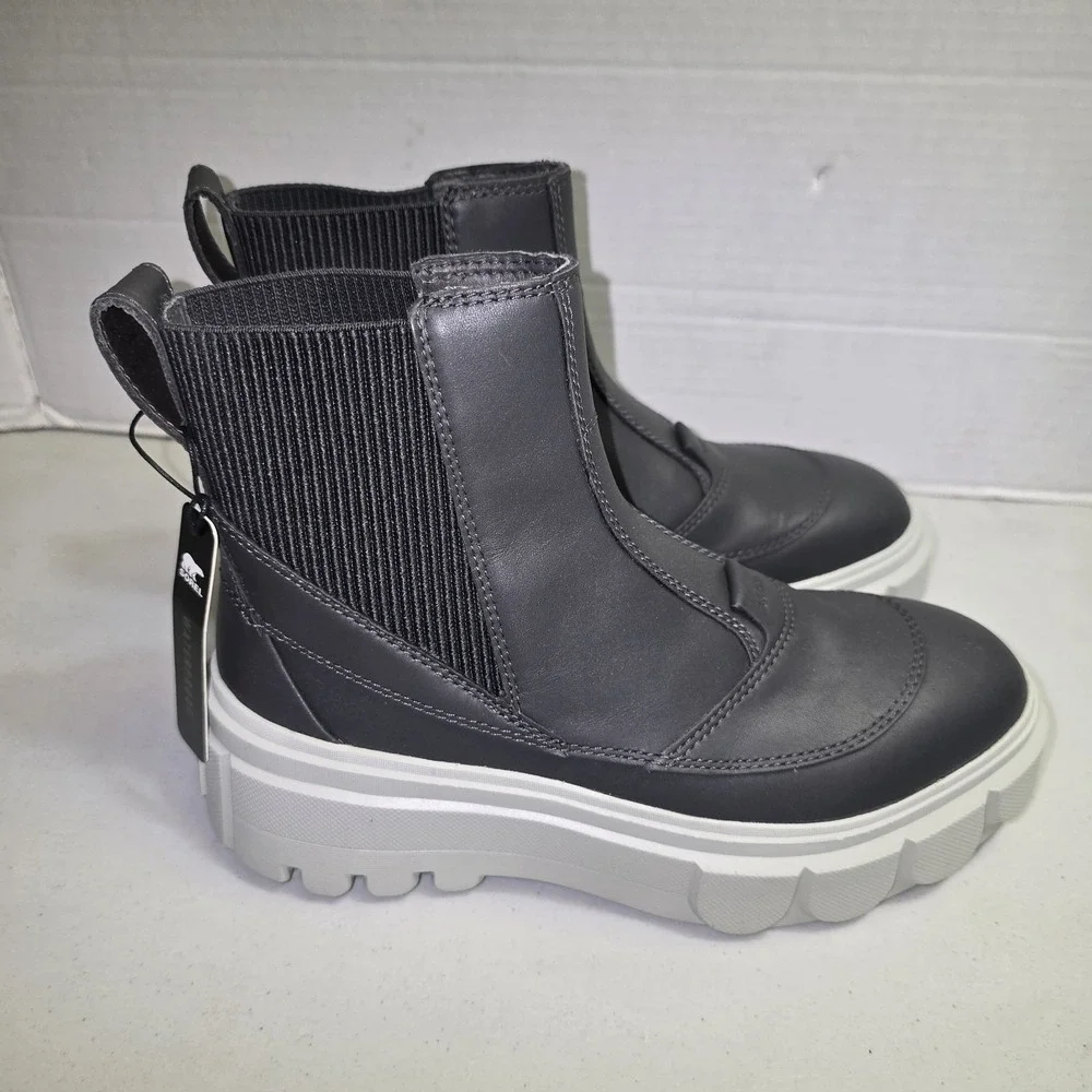 Sorel Women's Caribou X Chelsea Boots -Black Leather - NIB - SZ 7 Waterproof